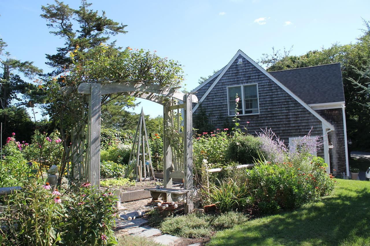 Lavender Bay Bed & Breakfast Barnstable Dış mekan fotoğraf